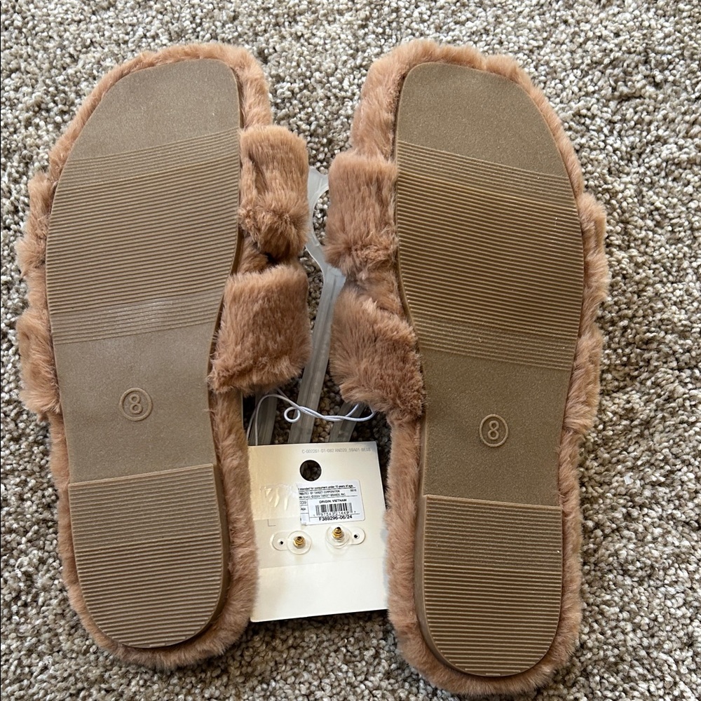 Brown Slippers + Pearl Earrings Set - Picture 2 of 8